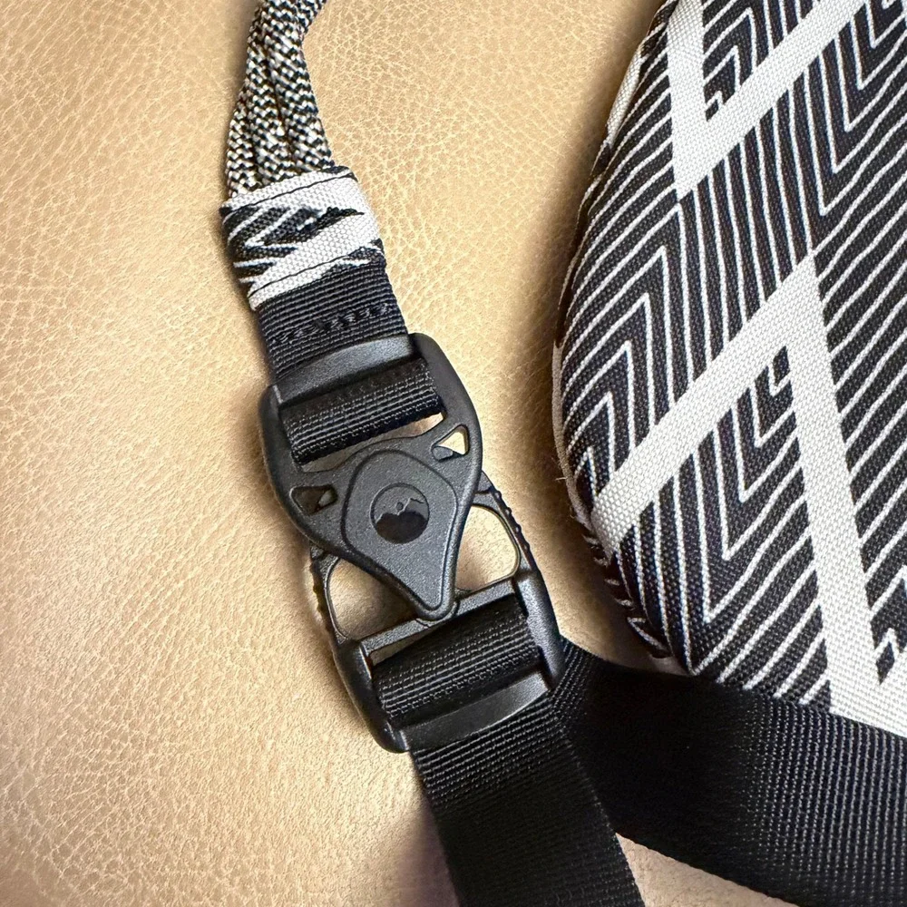 KAVU Rope Bag Black White Geometric Chevron Sling Backpack Crossbody Bag